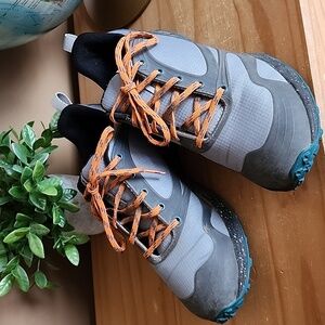 Merrell Altalight size 9 hiking shoes